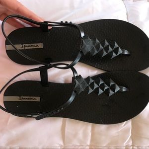 Ipamema black sandals. Size 9